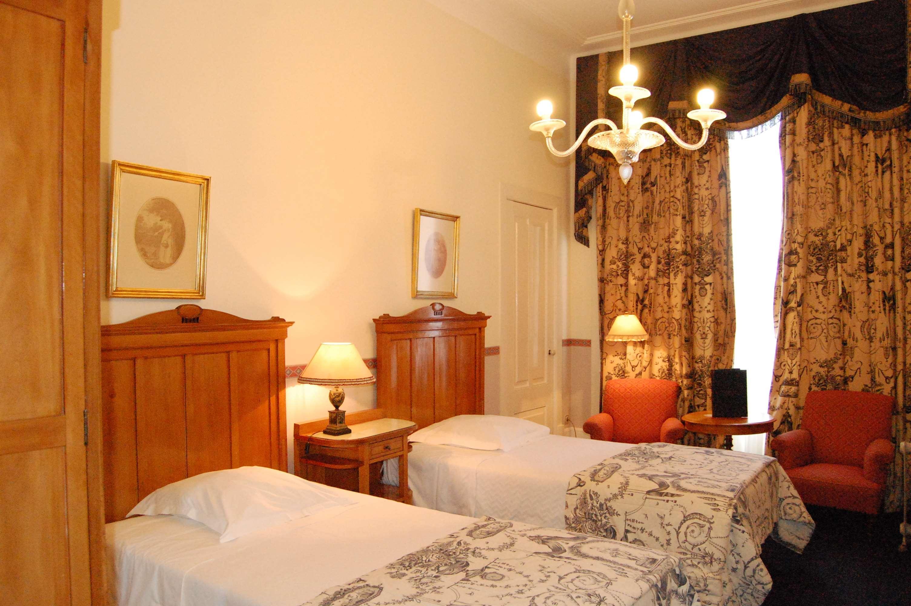 Palace Hotel Do Bussaco Luso  Exterior photo A room at the hotel