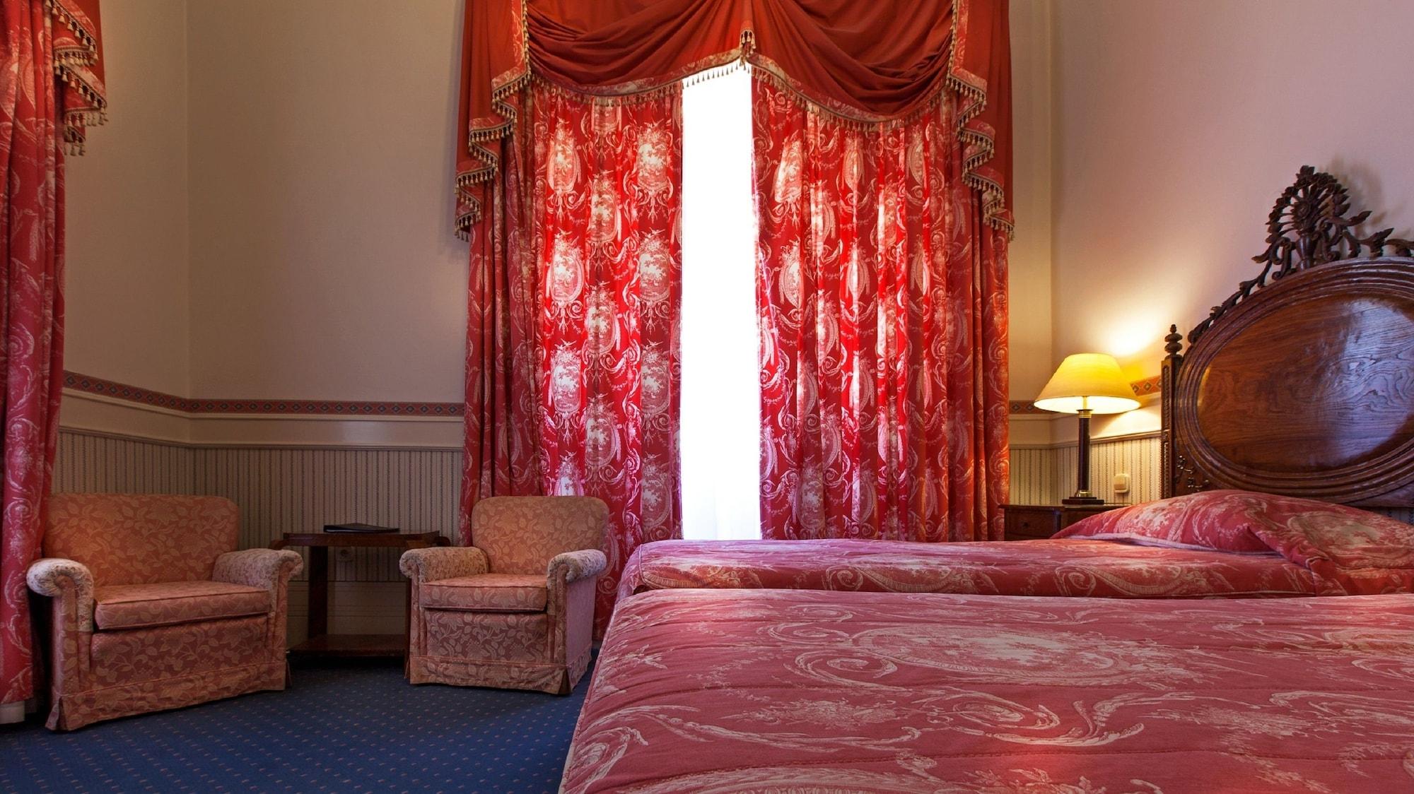Palace Hotel Do Bussaco Luso  Exterior photo A bedroom at the hotel
