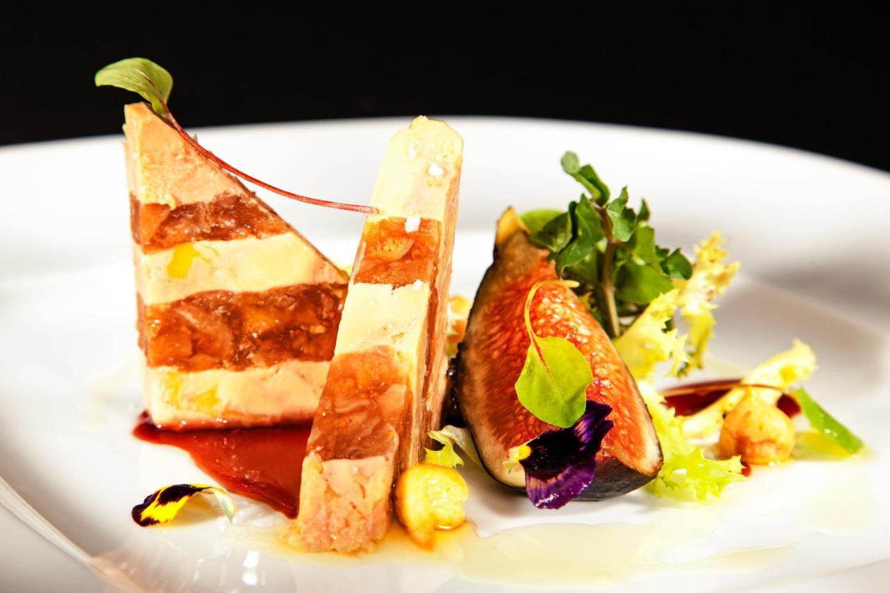 Palace Hotel Do Bussaco Luso  Exterior photo A modern vegetarian dish