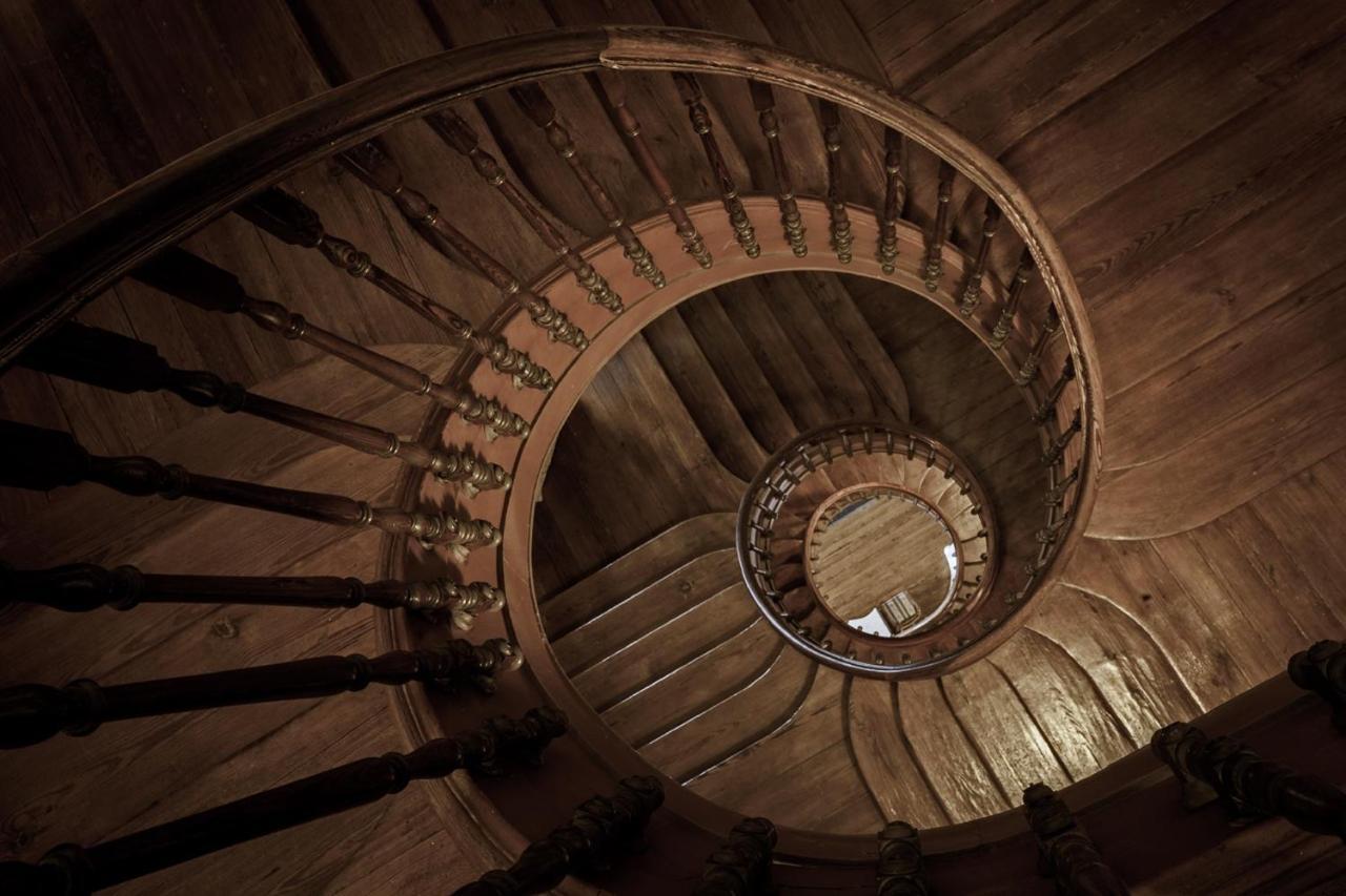 Palace Hotel Do Bussaco Luso  Exterior photo Spiral staircase