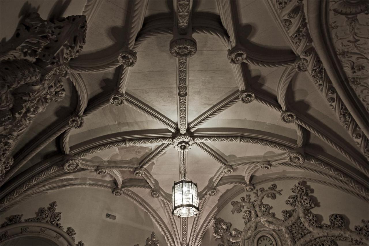Palace Hotel Do Bussaco Luso  Exterior photo The ceiling of the nave